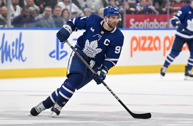 Should the Maple Leafs Extend John Tavares?