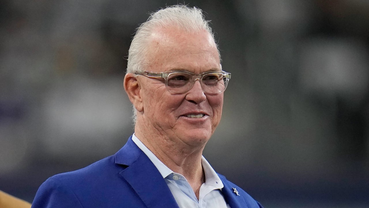 Stephen Jones: Cowboys trying to 'play Houdini' to keep team's stars around Dak Prescott