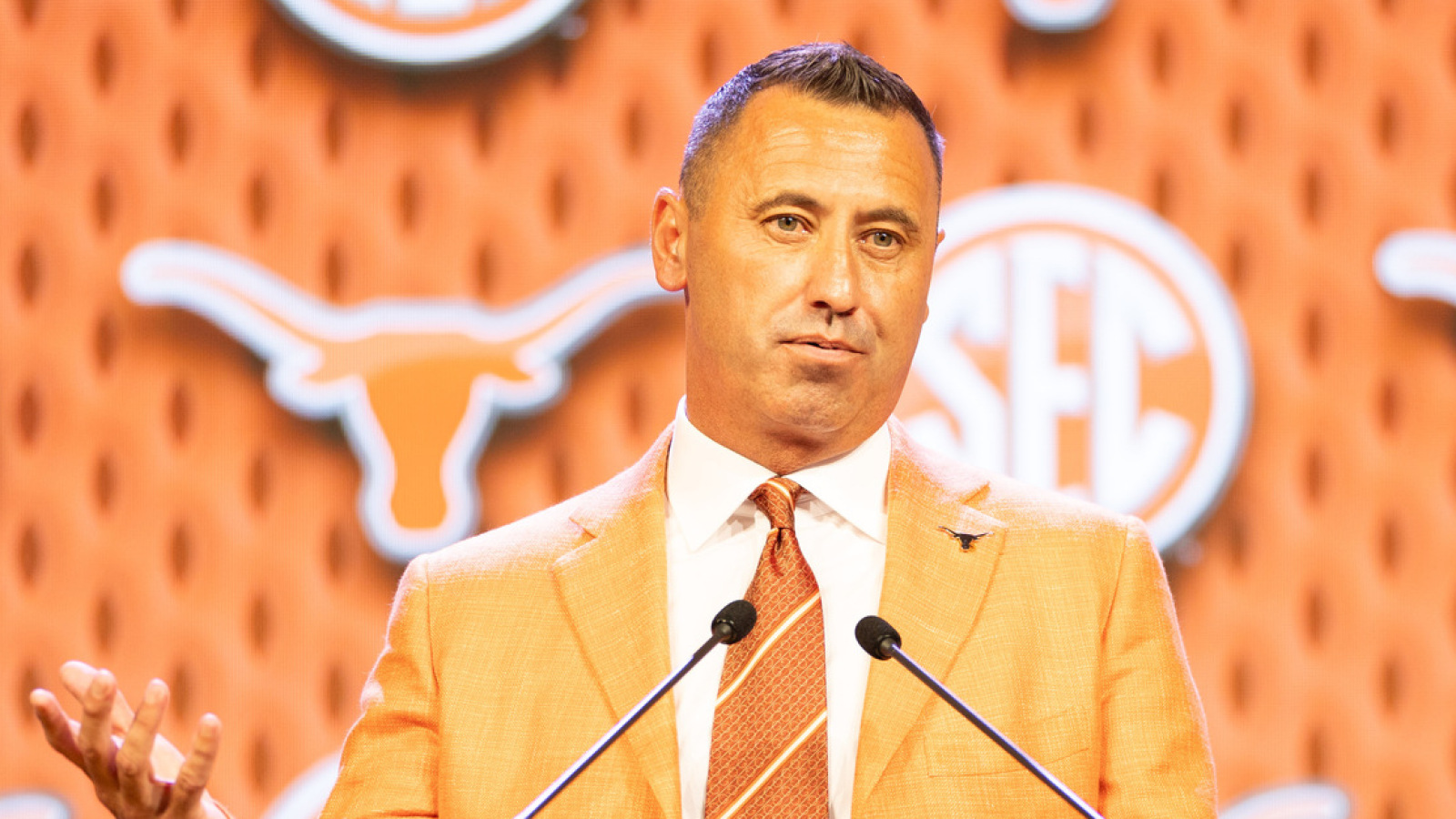 Texas HC Sarkisian explains the softer side of Saban