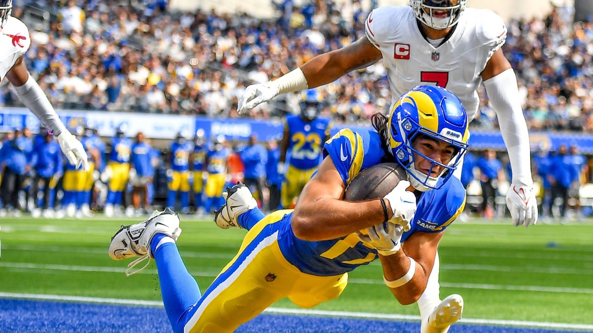 Perfect 2024 fantasy football draft strategy, round by round for 12-team leagues: Picks 10-12