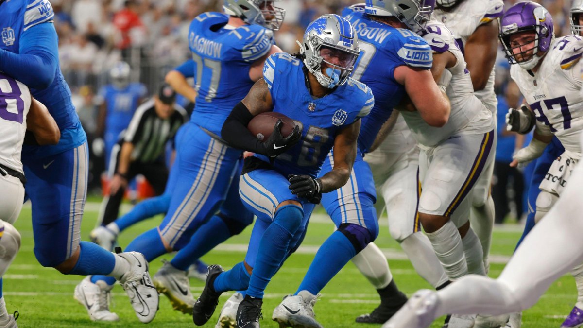 Perfect 2024 fantasy football draft strategy, round by round for 10-team leagues: 3.0