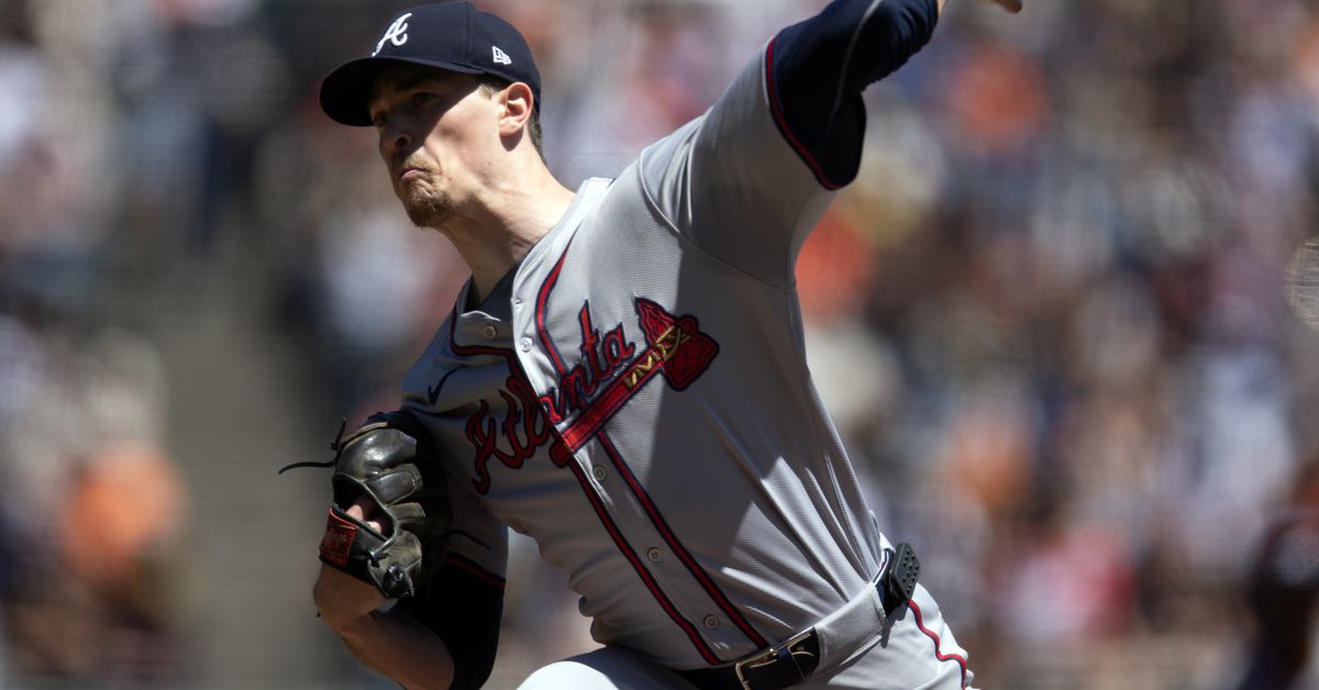 Braves’ bats anemic, Chavez gets shelled in loss to Giants