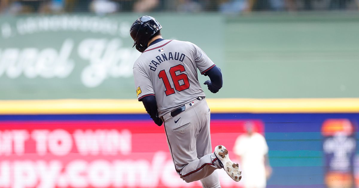 Braves vs Marlins: Atlanta settles into their routine lineup, with Travis d’Arnaud catching