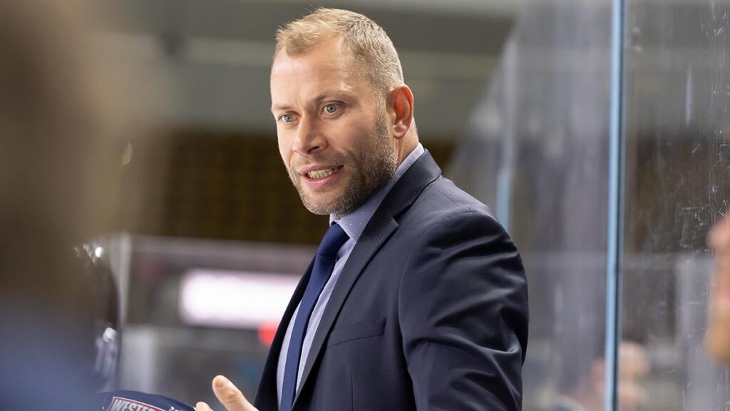 Ford gets call to NHL, joins Blue Jackets as assistant coach