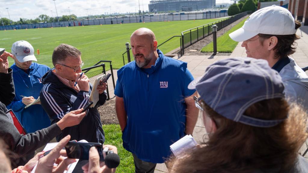 Halfway through training camp, Giants’ offensive line still unsettled