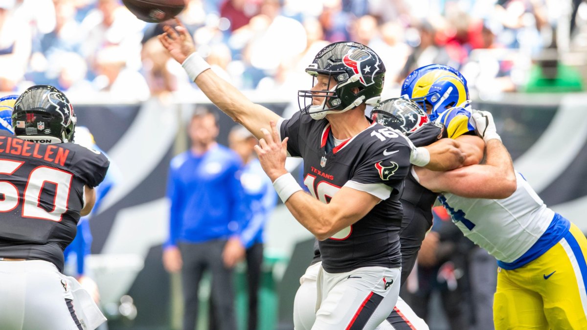 Houston Texans 17, Los Angeles Rams 15