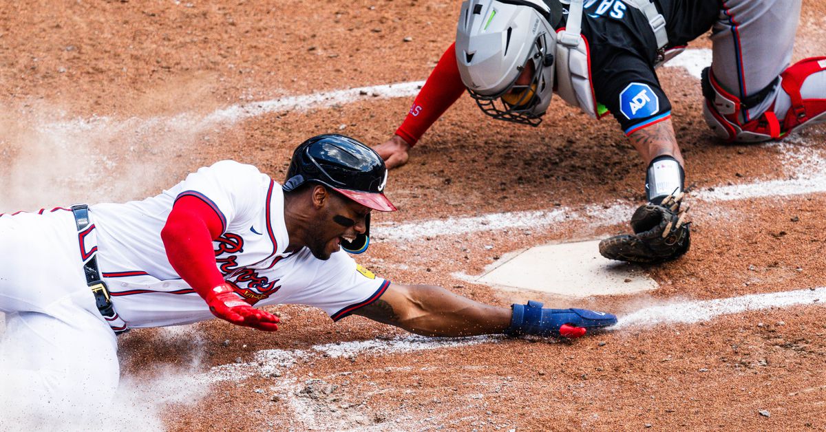 MLB Standings: National League Wild Card race tightens