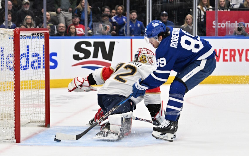 NHL Rumors: Where are things between the Toronto Maple Leafs and Nick Robertson?
