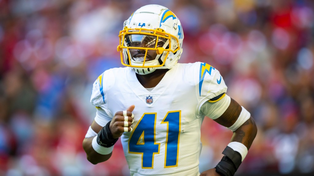 New York Giants signing safeties Raheem Layne, Jonathan Sutherland