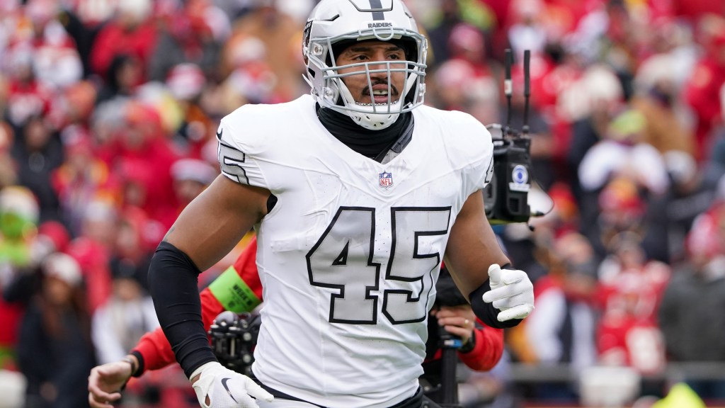 New York Giants signing tight end Jakob Johnson