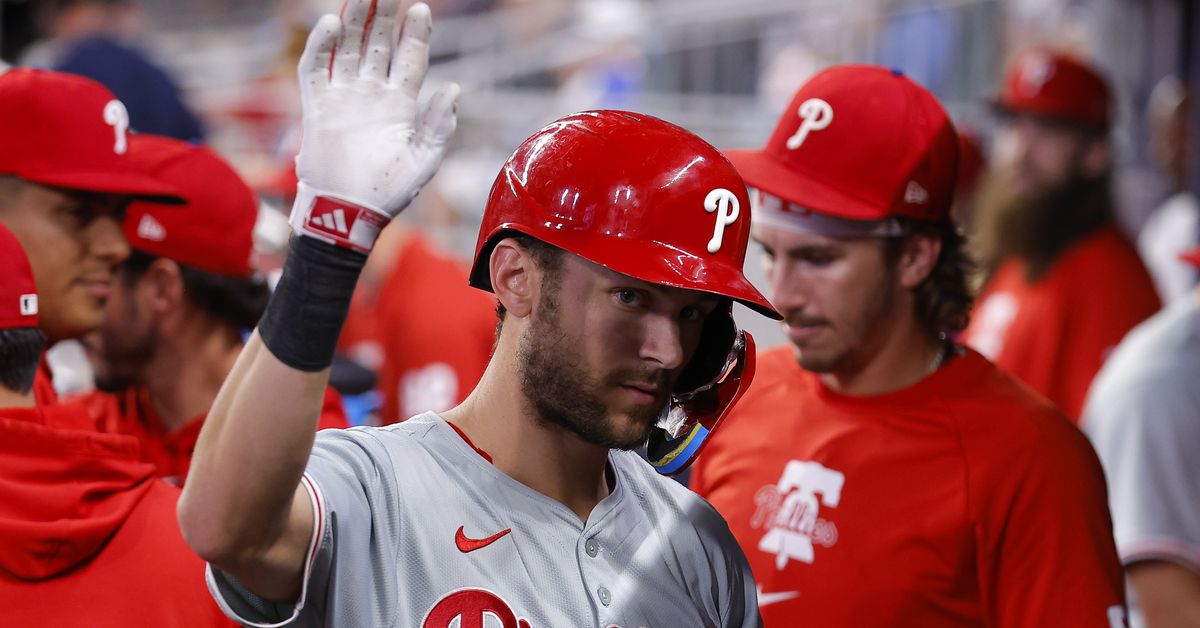 Phillies get just enough offense as Atlanta Braves fall, 3-2