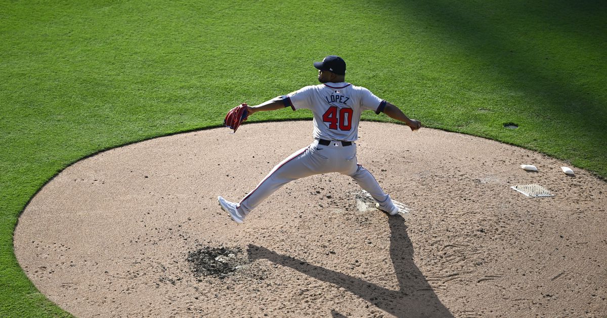 Reynaldo López looks to continue his run of success for Atlanta Braves against the Phillies