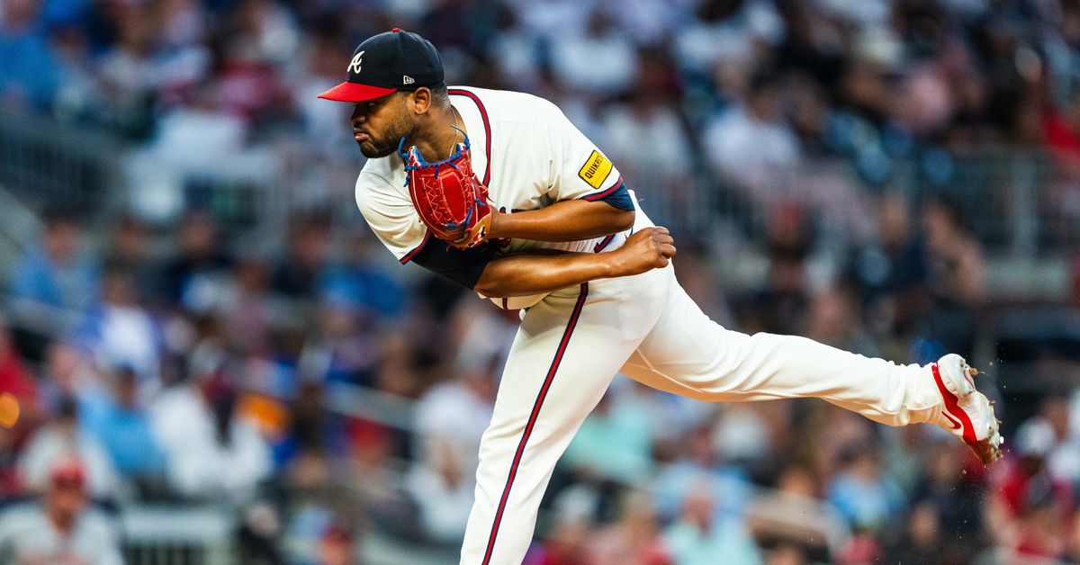 Reynaldo López returns to the mound as Atlanta Braves face off with Phillies