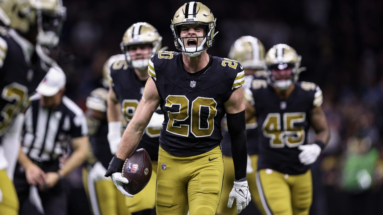 Saints LB Pete Werner signs three-year extension, worth more than $25M