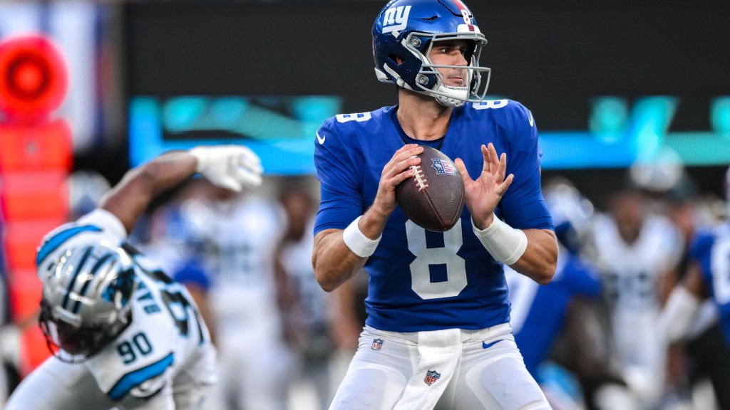 See the ratings for Giants QBs, inside linebackers