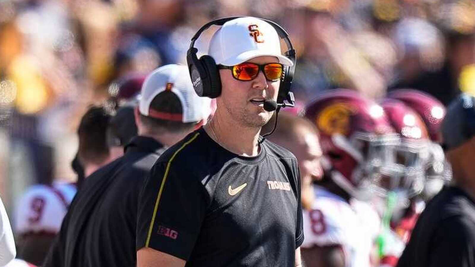 Big Ten officiating crew facing criticism for botched calls in USC-Michigan game