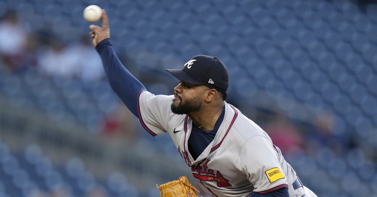 Braves lose Reynaldo Lopez but nuke Nationals, 12-0