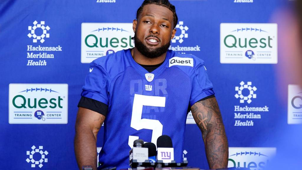 Giants’ Kayvon Thibodeaux jokes with reporter after awkward exchange