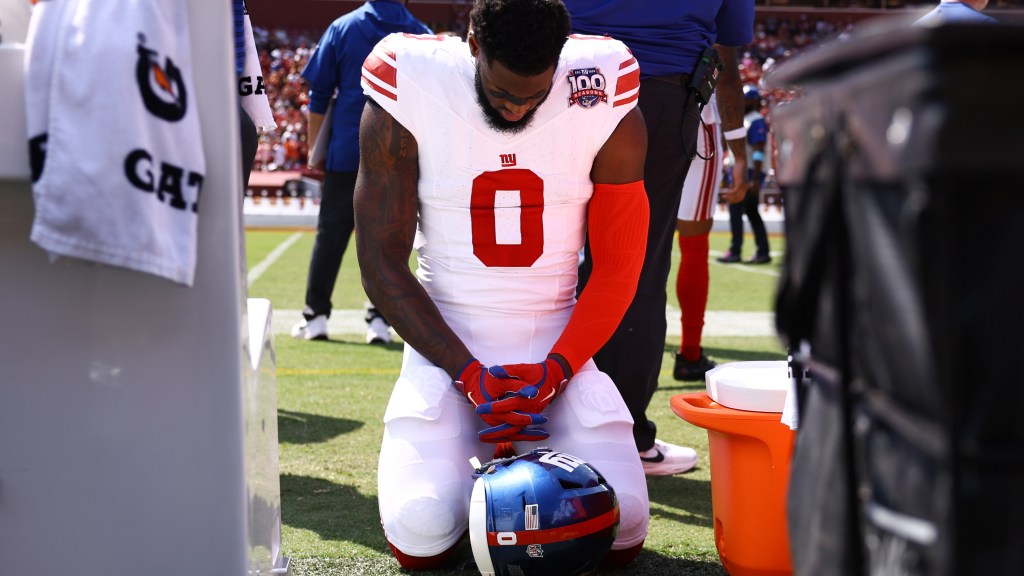 New York Giants LB Brian Burns drops F-bomb in angry postgame rant