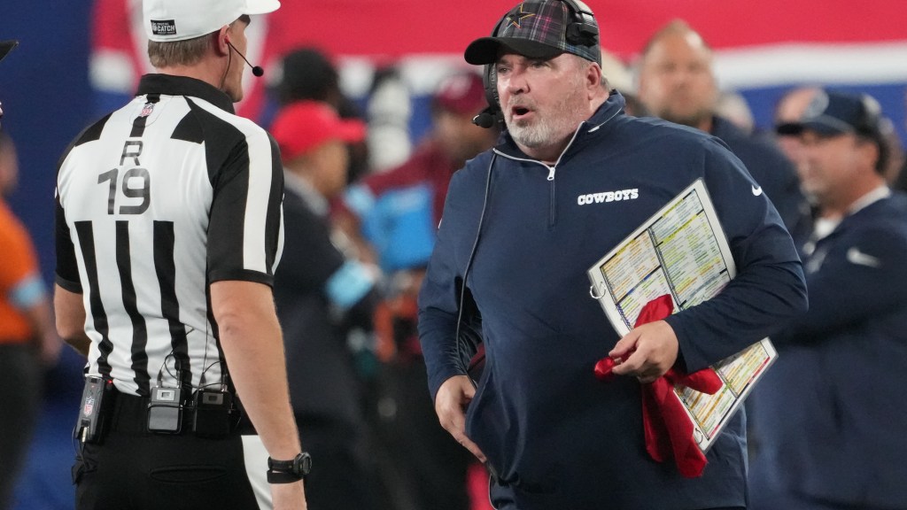 Ref who called Giants for errant penalty has interesting Cowboys past