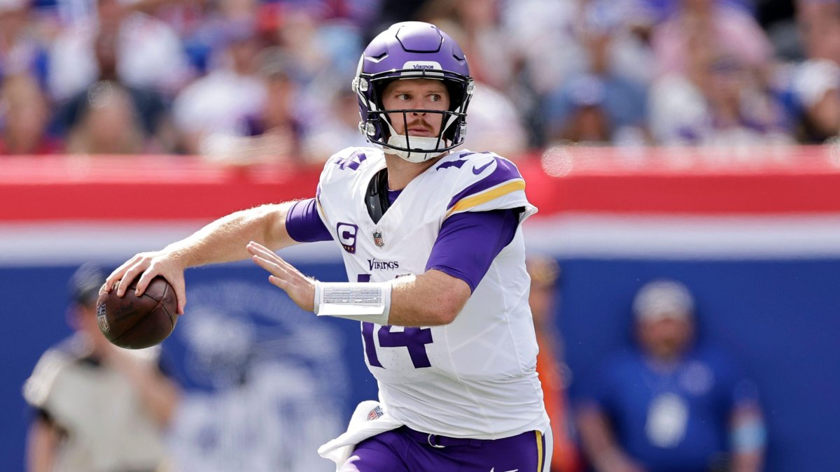 Sam Darnold thrives with time in the pocket while Dexter Lawrence did his best to generate pressure