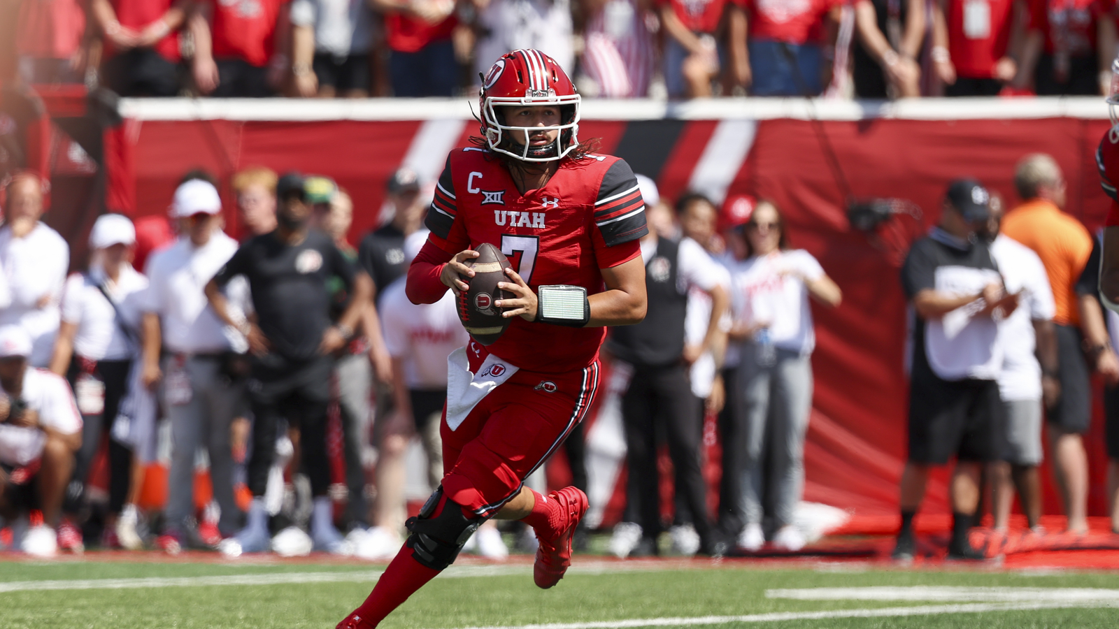 Utah QB Cameron Rising exits vs. Baylor following hand injury