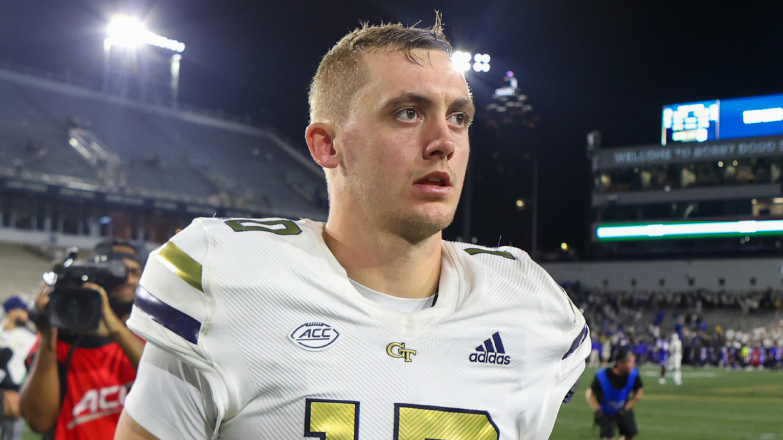 Watch: Georgia Tech QB powers through would-be sack for TD