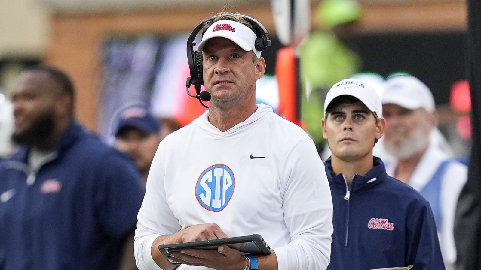 Watch: Ole Miss upset by Kentucky, misses game-tying FG