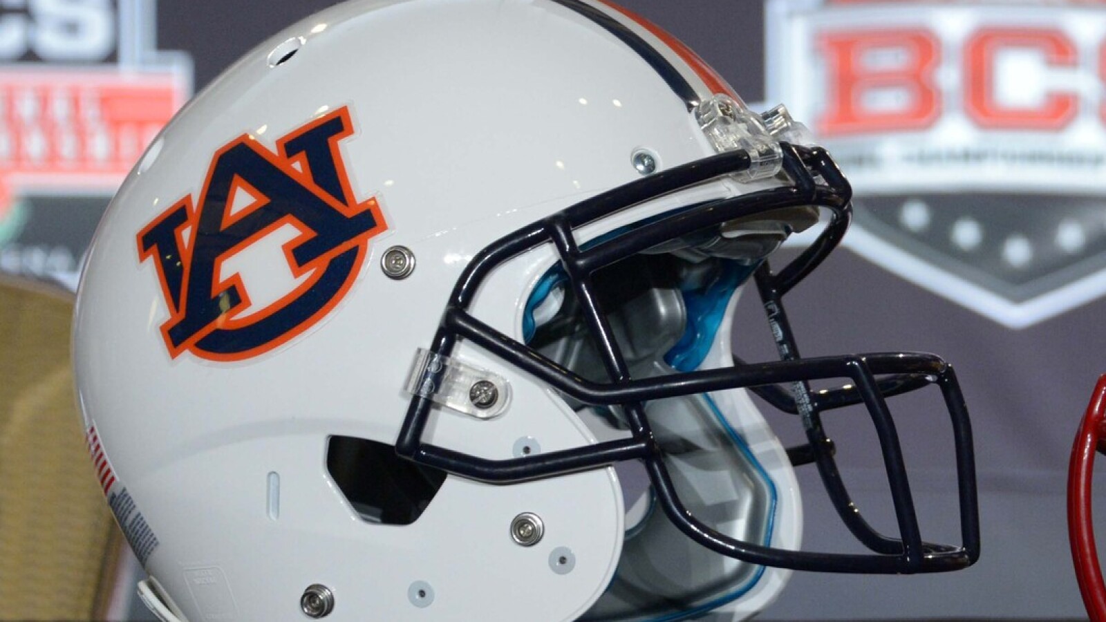 Auburn flips five-star QB Deuce Knight from Notre Dame