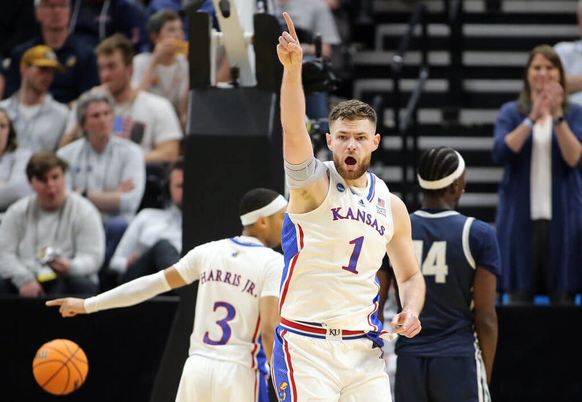 Kansas, Alabama, UConn top AP Top 25 preseason men’s basketball poll