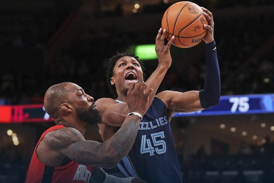 Lou Williams reacts to GG Jackson calling him “sir” in lighthearted interview moment