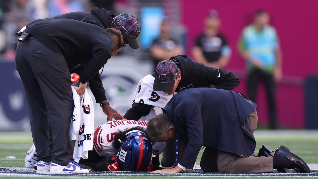 New York Giants’ Kayvon Thibodeaux ‘week to week’ after wrist surgery