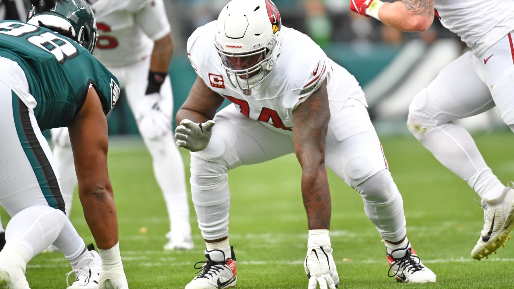 New York Giants hosting veteran OL D.J. Humphries on a visit
