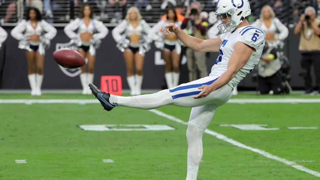 New York Giants signing veteran punter Matt Haack