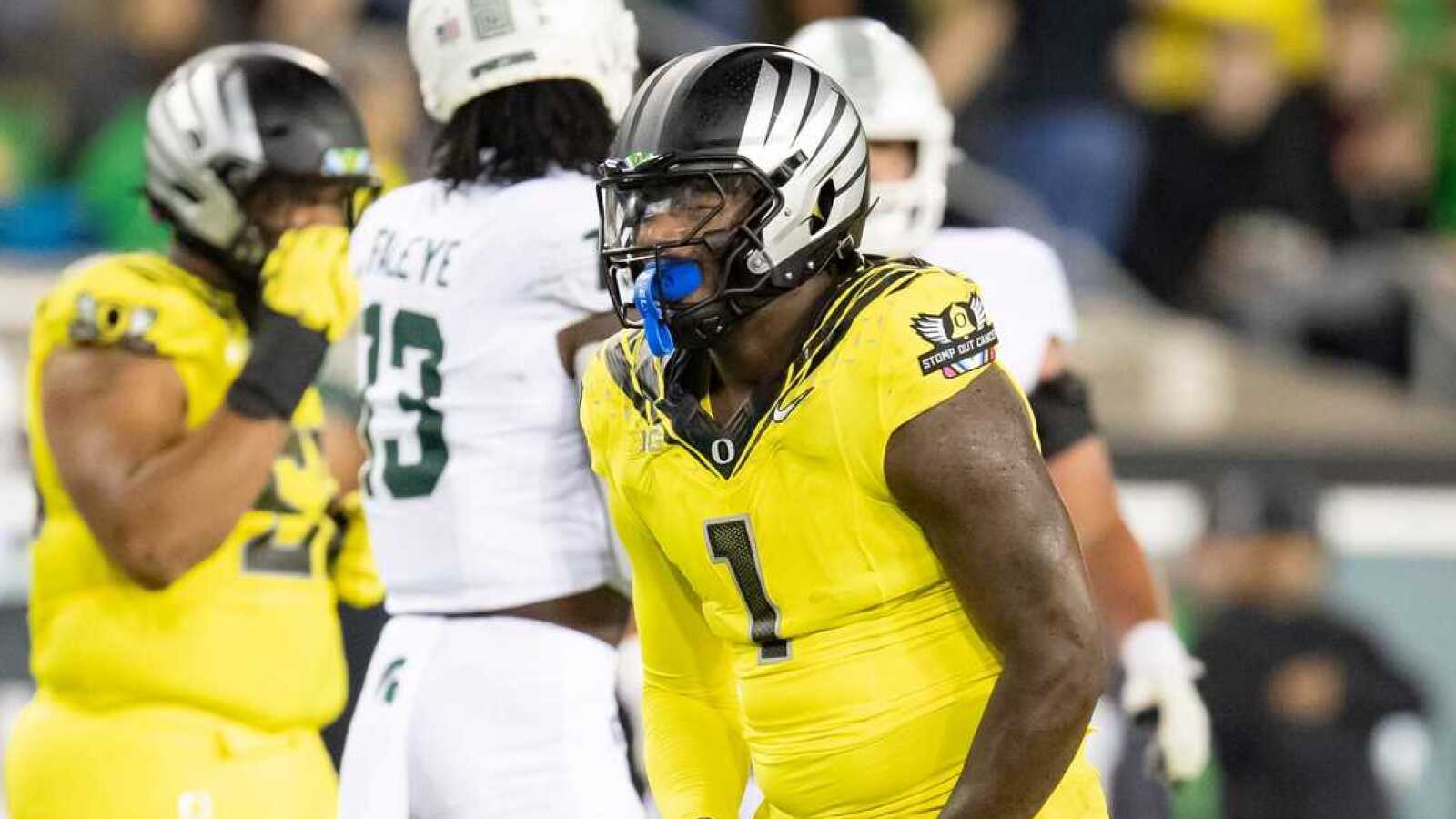 Ohio State's Chip Kelly has high praise for Oregon star defender