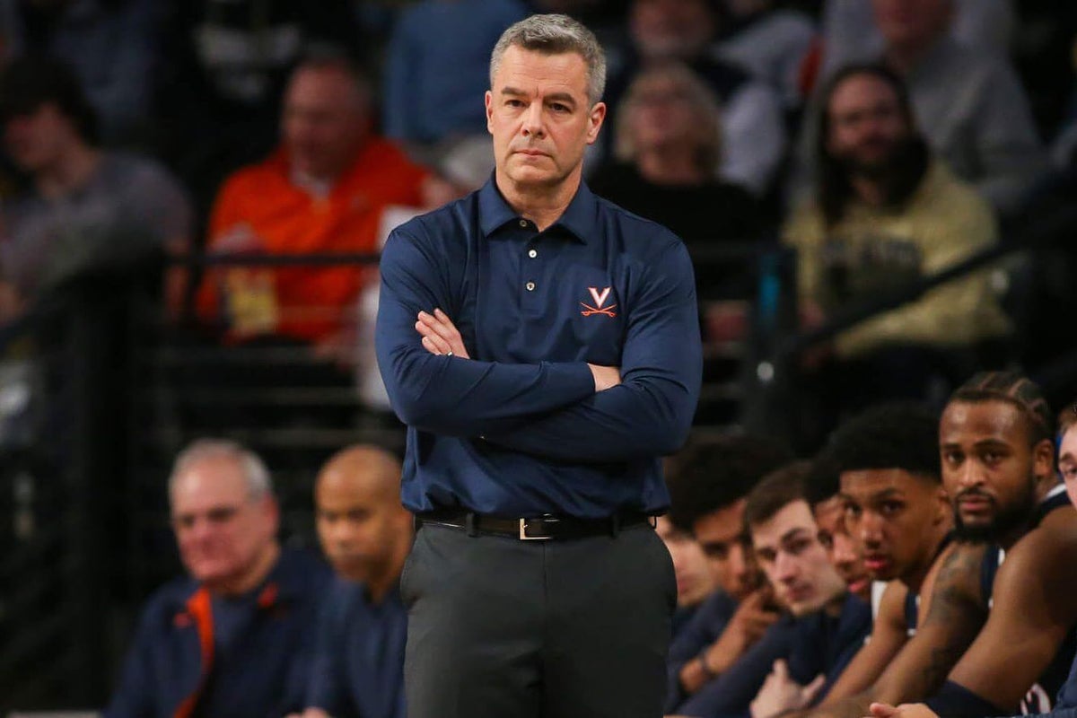 Tony Bennett has nothing to apologize for in a legendary career, but he should answer for its ending
