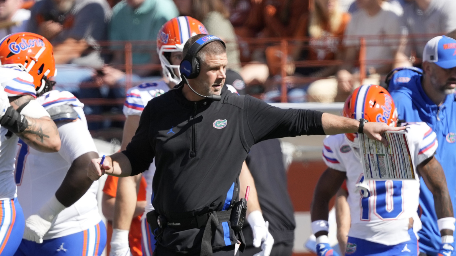 Florida breaks one streak, extends another in loss to Texas