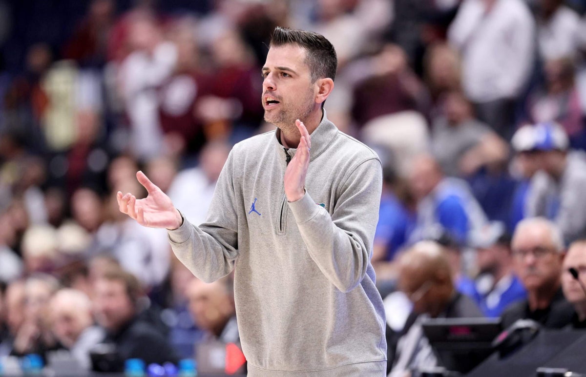 Florida men’s basketball coach Todd Golden will continue to coach amid investigation