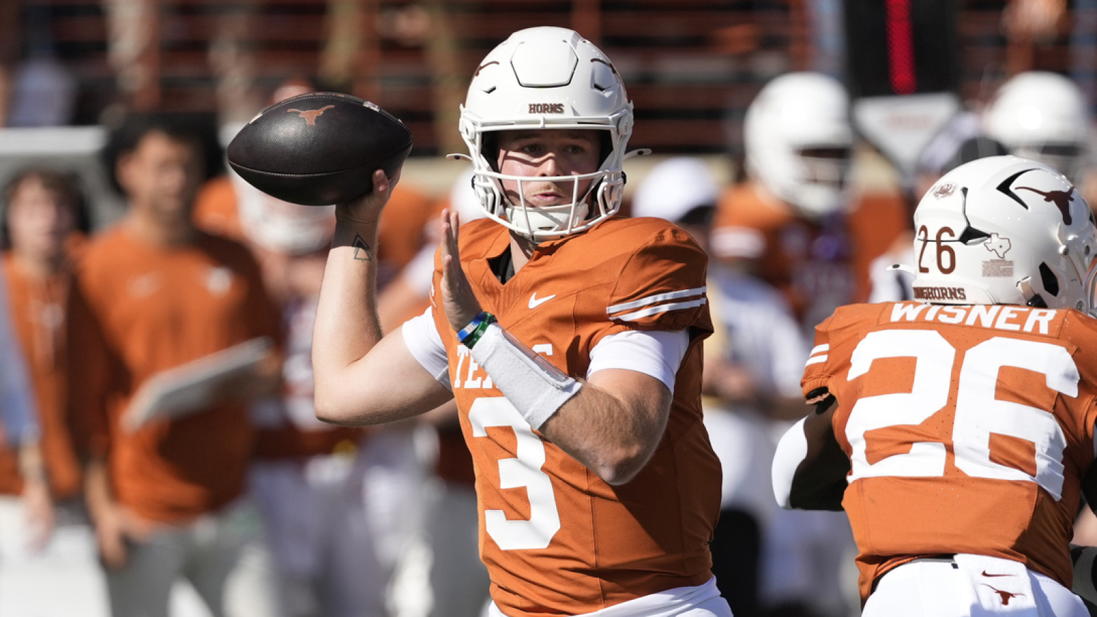 Quinn Ewers sets career-high in dominating win vs. Florida