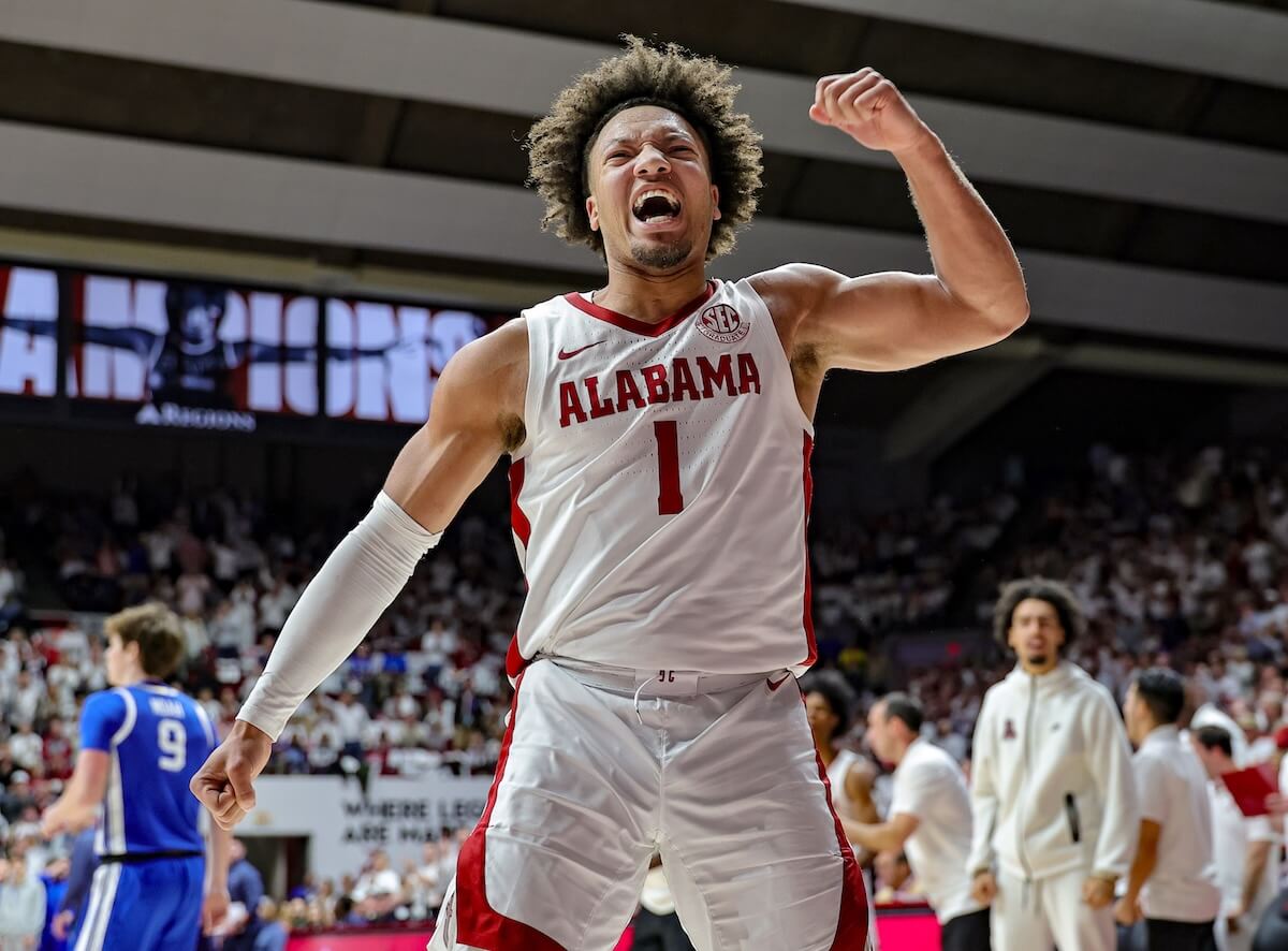 Alabama downs Kentucky to shake off short SEC losing streak as Mark Sears, Aden Holloway hit their strides