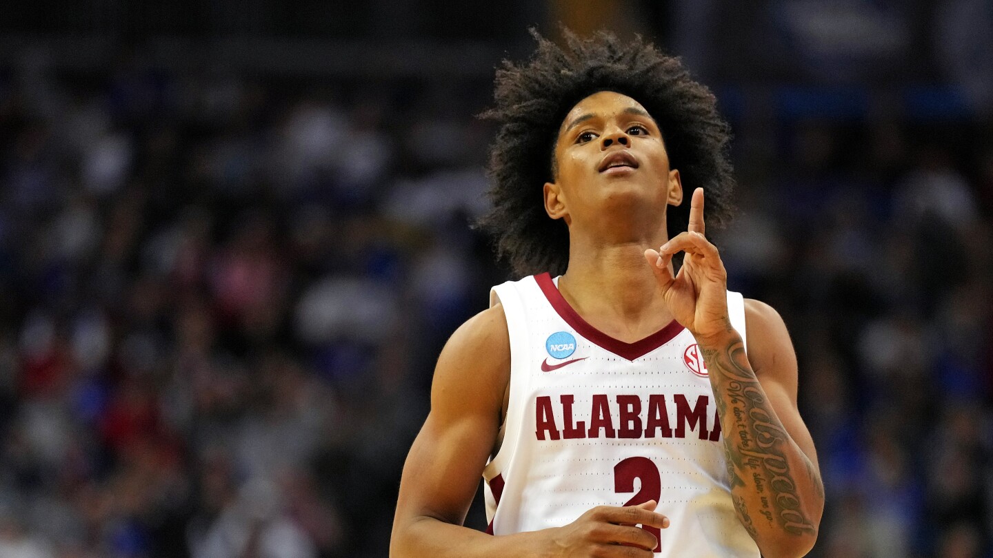 Alabama makes March Madness record 25 3s and romps past BYU 113-88 to reach Elite Eight