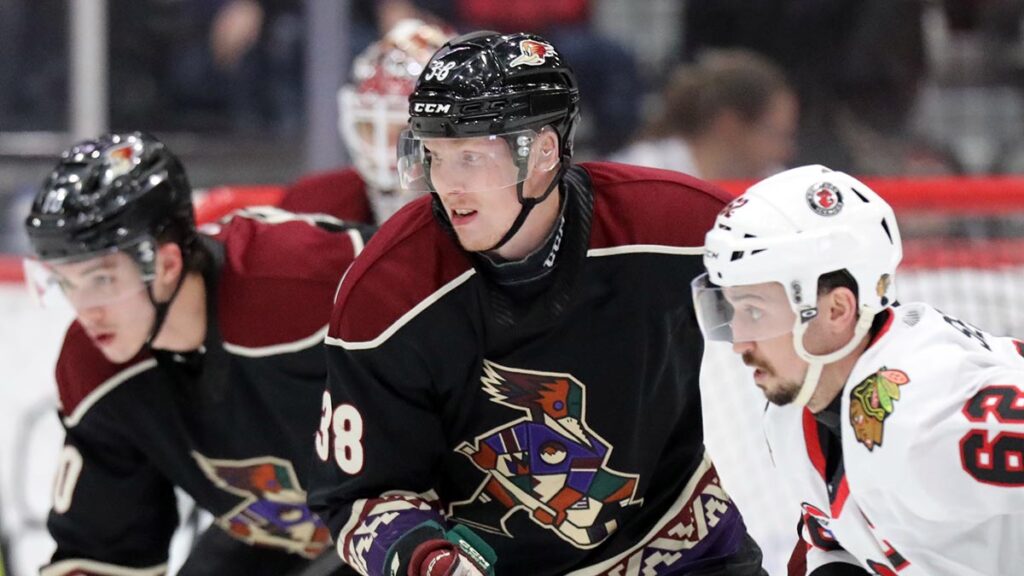 Blackhawks pick up Räty from Utah