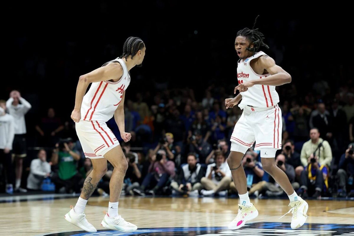 Houston beats Purdue in Sweet 16 thriller on Milos Uzan’s last-second layup on inbounds play