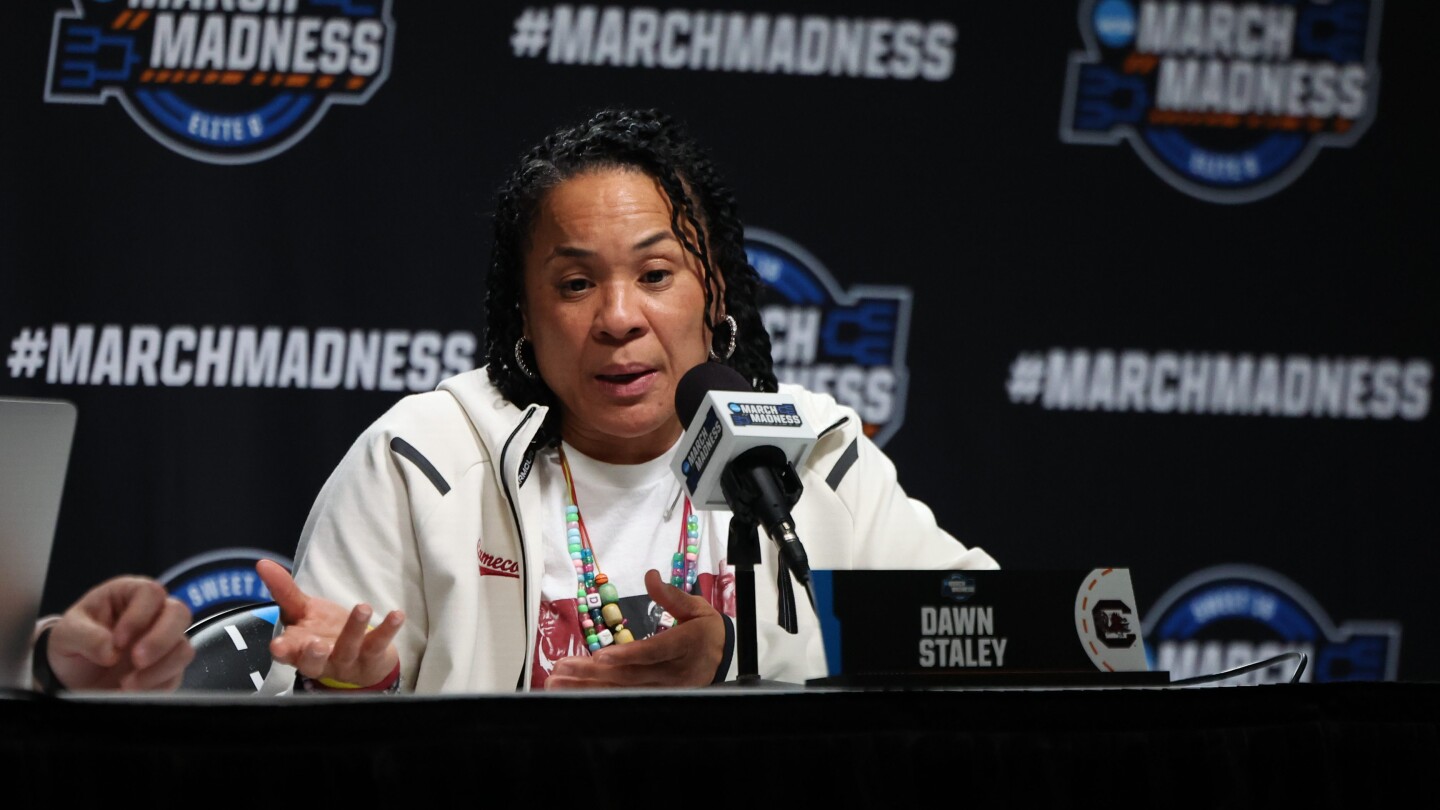 March Maddening? Timing of transfer portal opening can be tough on coaches still in the tourney