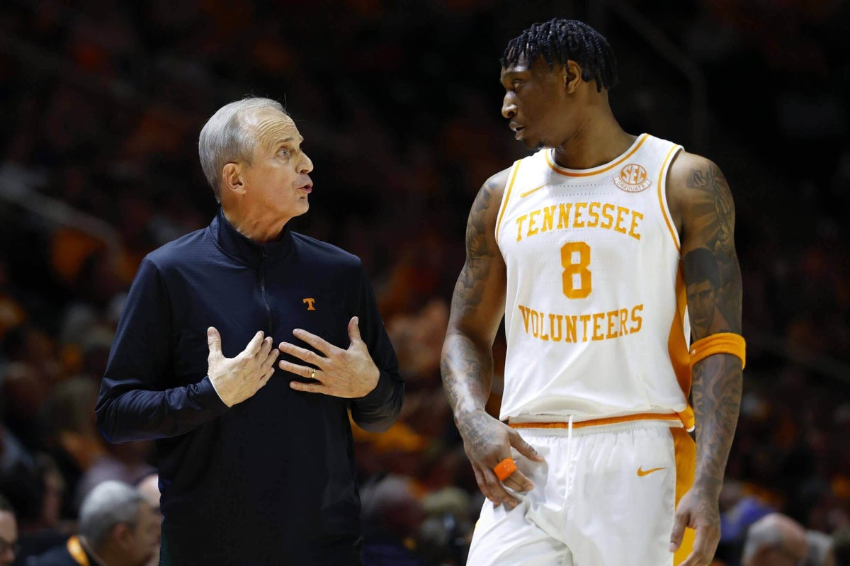 Next big-time college basketball coach to retire? Make UConn make sense: Mailbag