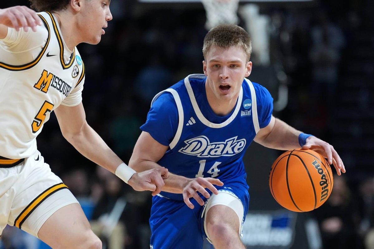 No. 11 seed Drake knocks off Missouri as former D-II transfers claim an SEC victim