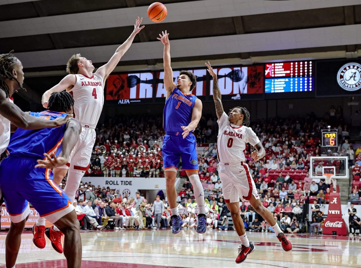 No. 5 Florida knocks off No. 7 Alabama to clinch second seed in SEC tournament