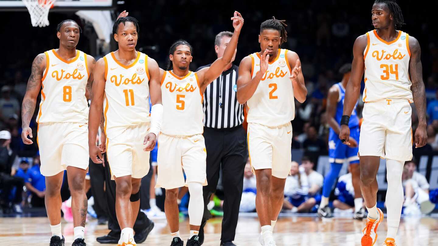 Tennessee is heading back to the Elite Eight as defense clamps down in 78-65 win over Kentucky