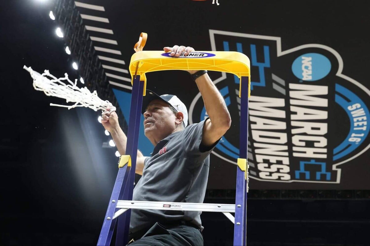 A stunning last-minute comeback at the Final Four, plus Ovi’s epic chase