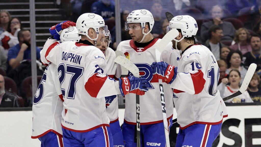 Farrell scores twice to lead Rocket in Game 1